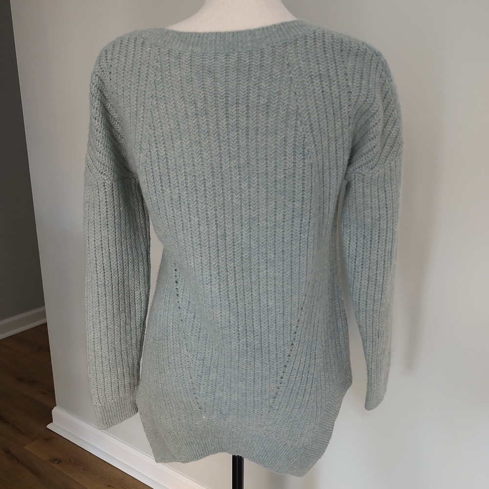 Garnet Hill Soft Cashmere Crewneck Asymmetrical Seafoam Mint Green Sweater Sz XS - Picture 7 of 9